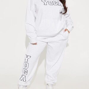 White Yoga Sweatshirt and Sweatpants Set